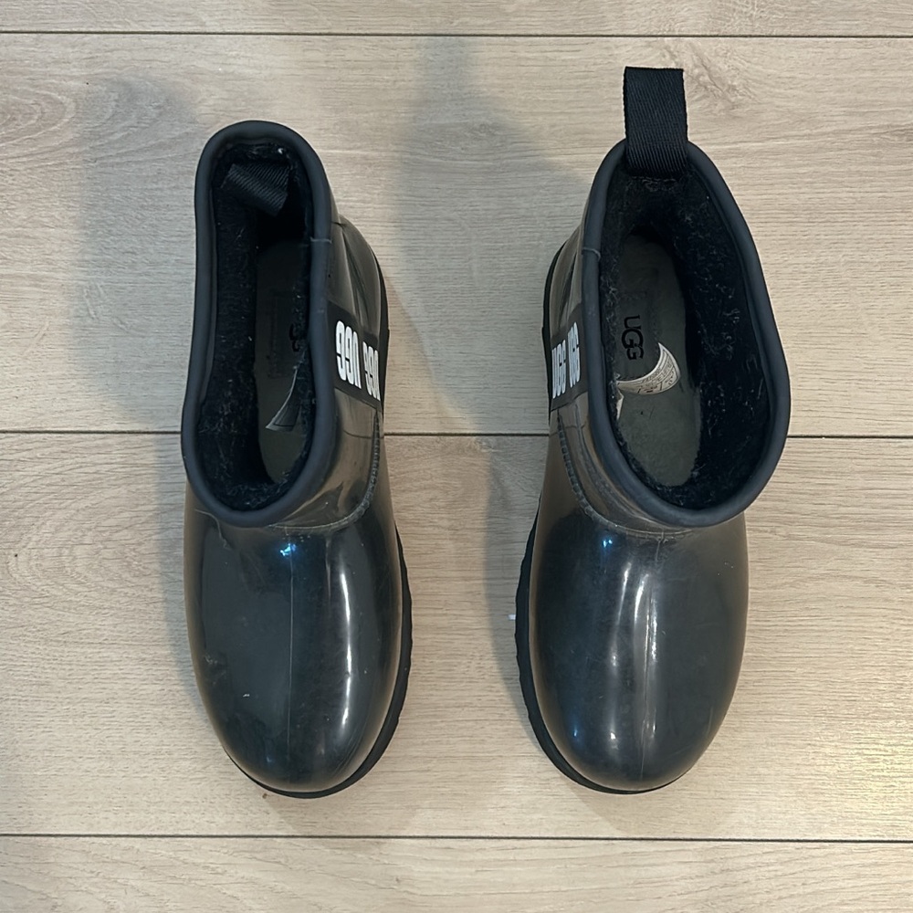 Waterproof shearling Ugg